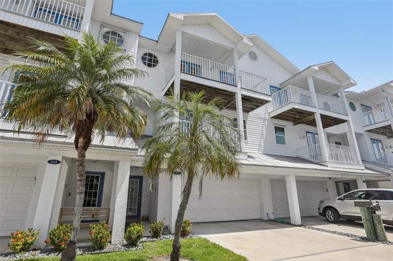 3 bedroom Townhouse at 113 Yacht Club Circle, Tides Village - Yacht Basin, North Redington Beach — photo 2
