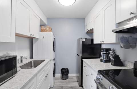 155 Medallion Boulevard #E, Madeira Beach FL - photo 13 of 33