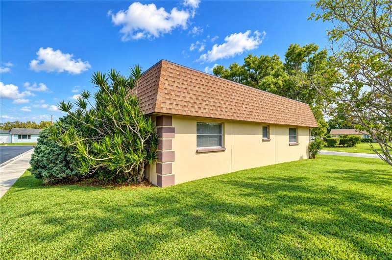 2 bedroom Condominium at 8445 Calais, Vendome Village, Pinellas Park — photo 3