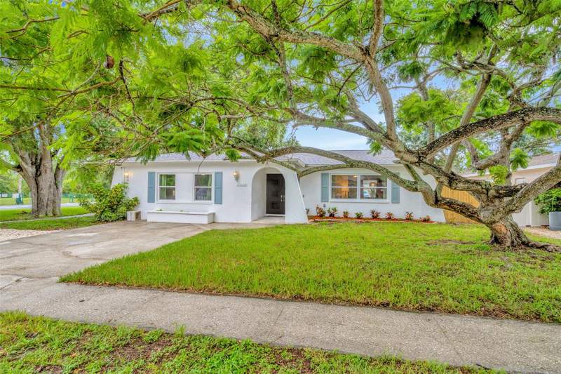 4 bedroom Single Family Residence at 11008 111th Way, Town & Country Estates, Seminole — photo 2
