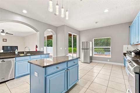 10637 Liberty Bell Drive, Tampa FL - photo 17 of 94