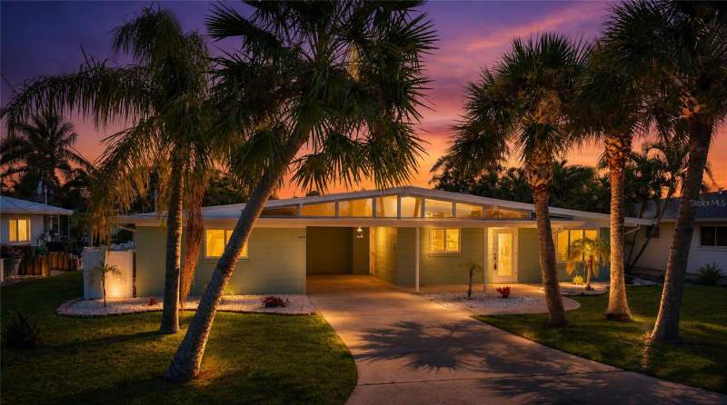 3 bedroom Single Family Residence at 1429 Lemon Bay Drive, Point Pines, Englewood — photo 2