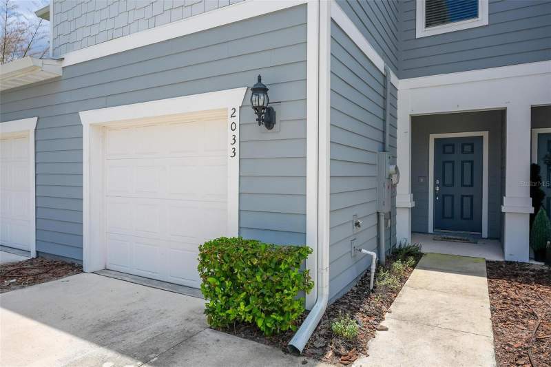 3 bedroom Townhouse at 2033 Canny Cove, Grayson Square, Winter Park — photo 2