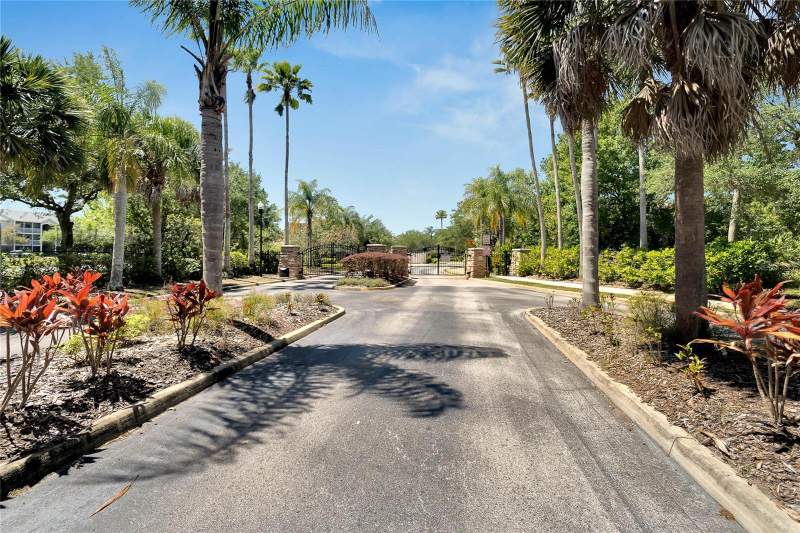 2 bedroom Townhouse at 1019 Vista Cay Court, Vista Cay, Brandon — photo 4