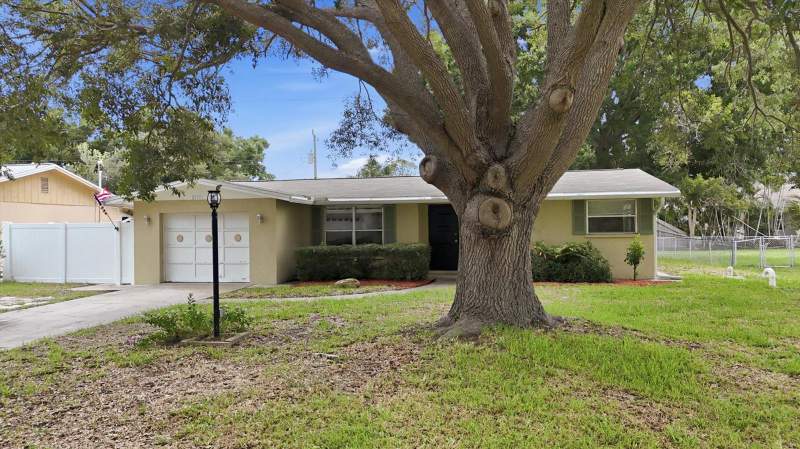 2 bedroom Single Family Residence at 2173 Fiesta Drive, Orange Crest Park, Sarasota — photo 3