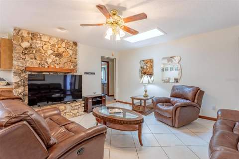 8830 Aspen Avenue, Orlando FL - photo 6 of 30