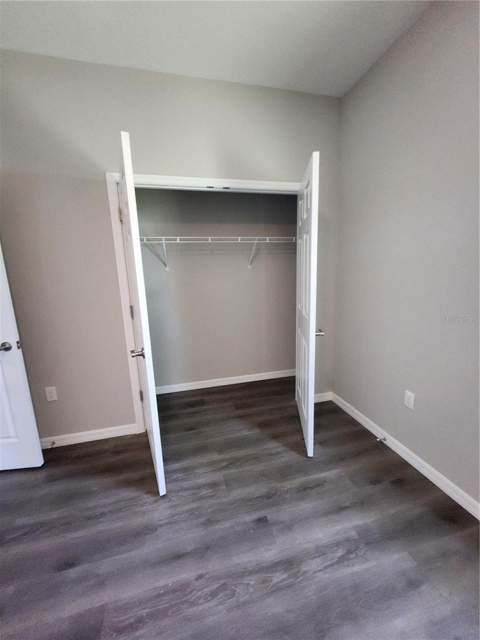 5024 Finders Court, Tampa FL - photo 7 of 17