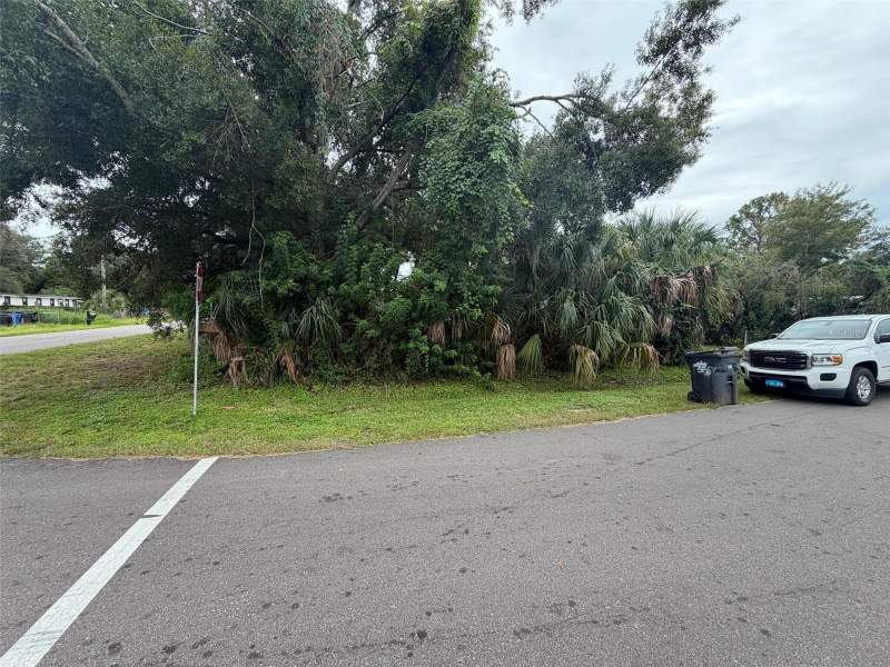 2 bedroom Mobile Home at 7023 50th Avenue, Speedway Park, Tampa — photo 4