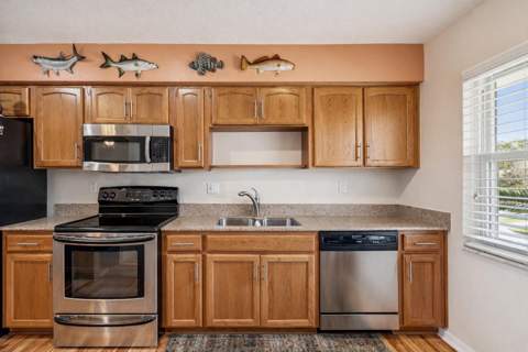 1059 S Pointe Alexis Dr, Tarpon Springs FL - photo 8 of 80