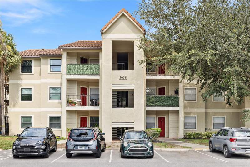 3004 PARKWAY BOULEVARD #101 home for sale in Blossom Park Villas A Condo