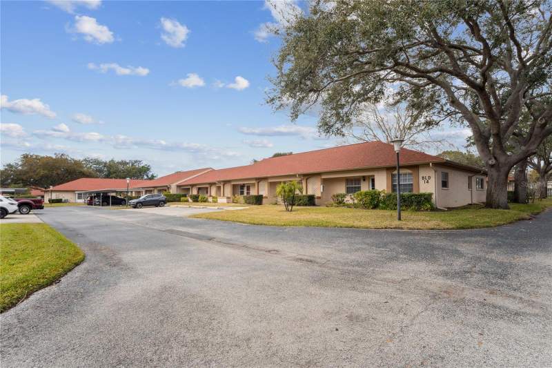 Azalea Woods Condo