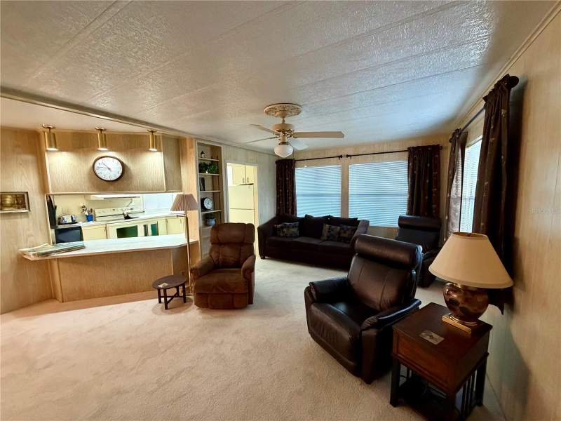 2 bedroom Manufactured Home at 6571 NE 1st Place, Ocala East Villas Un 01, Ocala — photo 5