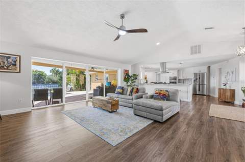 1997 Hawaii Avenue, St Petersburg FL - photo 10 of 60