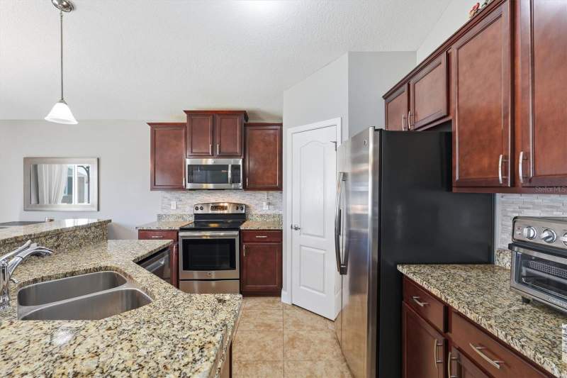 3 bedroom Single Family Residence at 9917 SW 51st Court, Meadow Glenn Un 01, Ocala — photo 4
