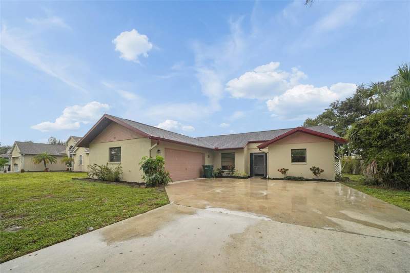 3 bedroom Single Family Residence at 1471 Keyway Road, Gulf Coast Groves Sub, Englewood — photo 2