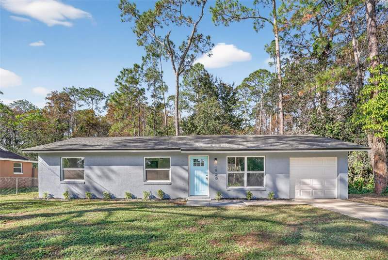 Palm Lakes Estates