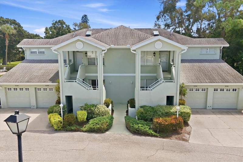 2 bedroom Condominium at 5056 Oak Run Drive, Pinehurst Sec III, Sarasota — photo 2