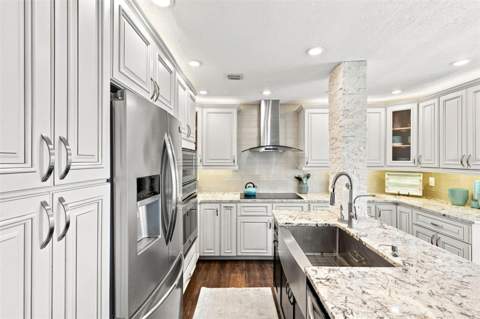 5023 Starfish Drive #E, St Petersburg FL - photo 16 of 56