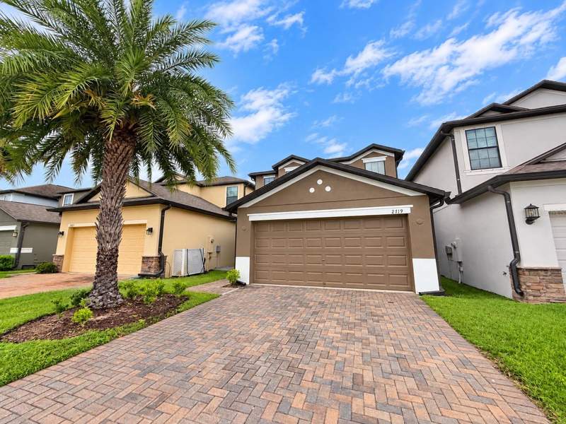 4 bedroom Single Family Residence at 2719 Garden Falls Drive, Brandon Pointe, Brandon — photo 2