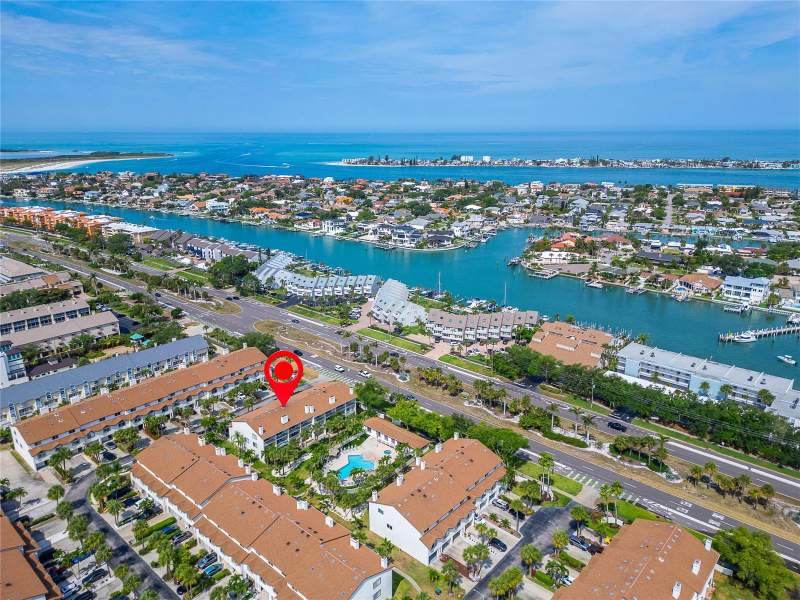 3 bedroom Townhouse at 394 MADEIRA CIRCLE, PALMS OF TIERRA, ST PETERSBURG — photo 5
