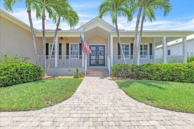4 bedroom Single Family Residence at 6050 Tidewater Island Circle, Tidewater Island, Fort Myers — photo 3
