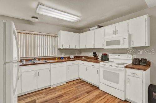 3 bedroom Townhouse at 451 Hunter Circle, Coopersmith Village At Poinciana, Kissimmee — photo 2