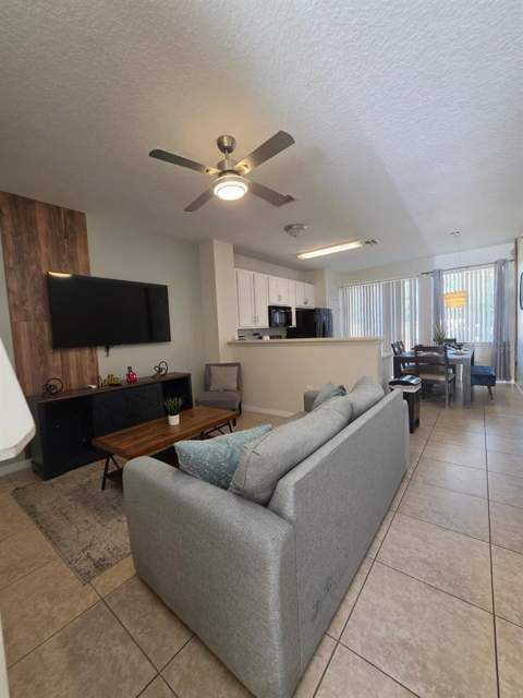 5520 Paradise Cay Circle, Kissimmee FL - photo 10 of 34