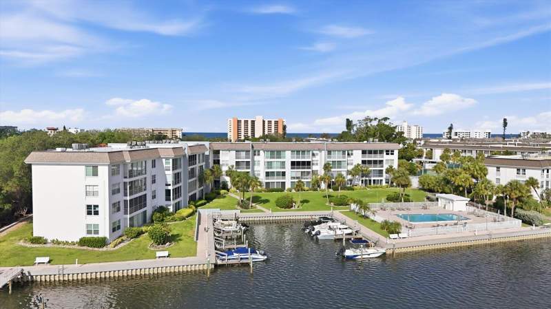 2 bedroom Condominium at 605 Sutton Place #101, Sutton Place, Longboat Key — photo 2