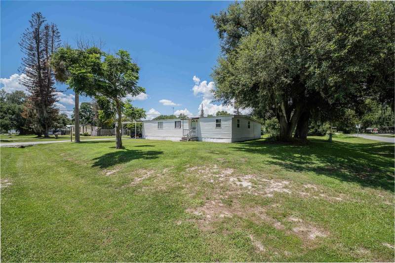3 bedroom Manufactured Home at 5939 Silver Fox Drive, Foxhaven, Winter Haven — photo 1