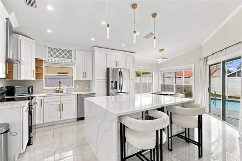 3817 105th Avenue, Clearwater FL - photo 10 of 94