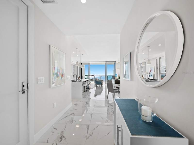 2 bedroom Condominium at 1155 N Gulfstream Avenue #906, Vue Sarasota Bay, Sarasota — photo 5