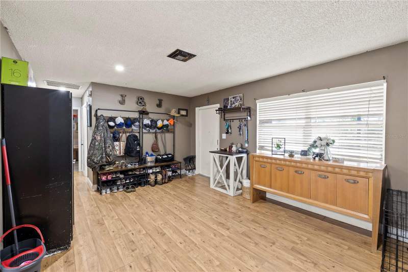 3 bedroom Single Family Residence at 1547 Sheehan Boulevard, Port Charlotte Sec 51, Port Charlotte — photo 2