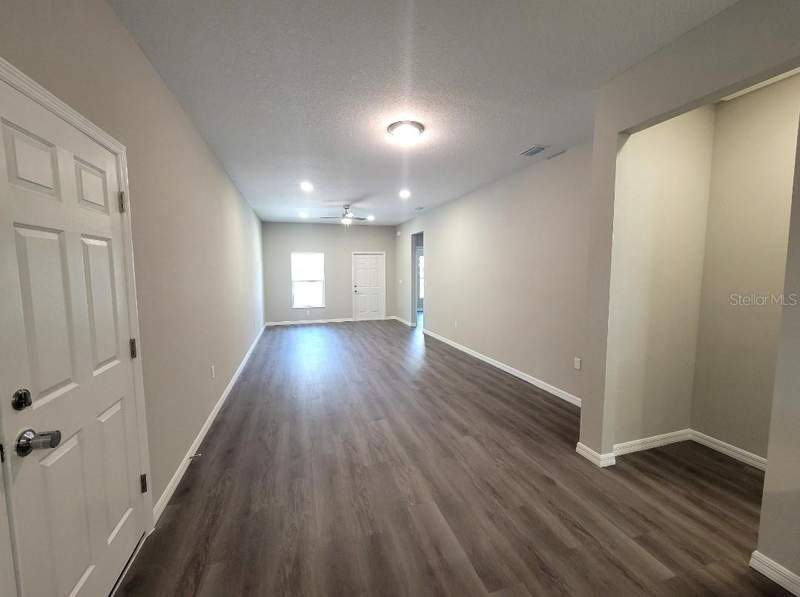 3 bedroom Single Family Residence at 5025 Finders Court, Knoll Pine, Tampa — photo 2