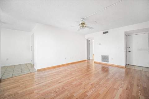 11401 3rd Street #2, St Petersburg FL - photo 6 of 27