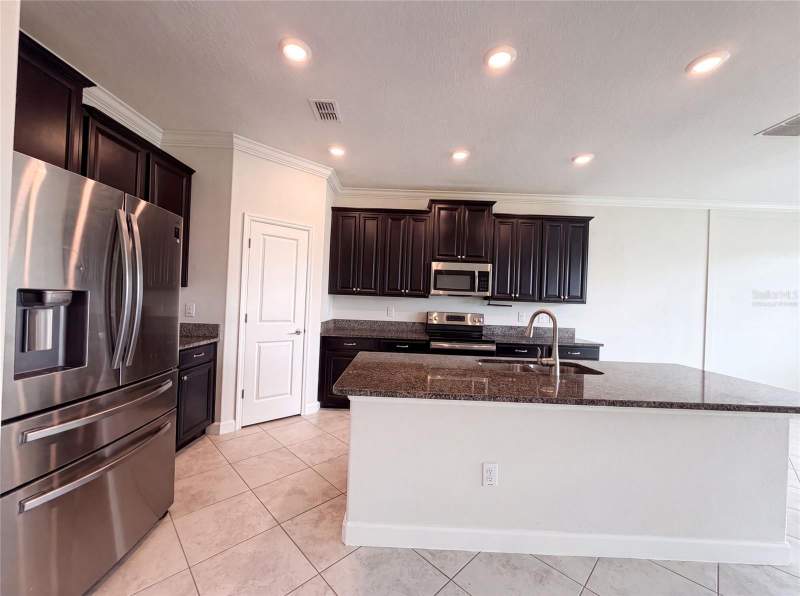 4 bedroom Single Family Residence at 9709 Ivory Drive, Belmont North Ph 2C, Ruskin — photo 2