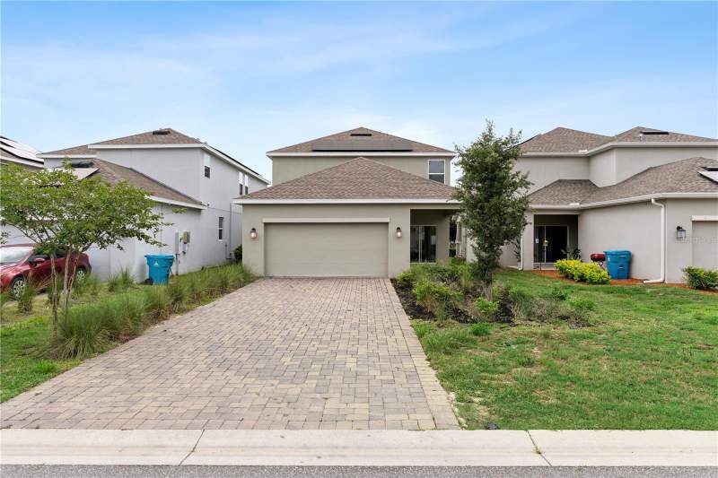 5 bedroom Single Family Residence at 12018 Language Way, Storey Park, Orlando — photo 2