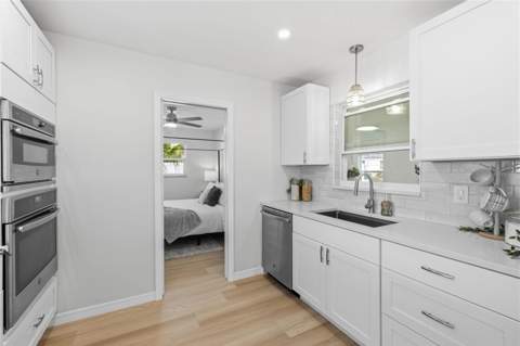 1027 27th Avenue, St Petersburg FL - photo 10 of 33