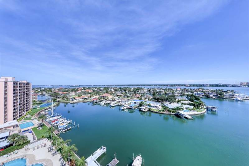 31 ISLAND WAY #1404 home for sale in Horizon House Co-Op