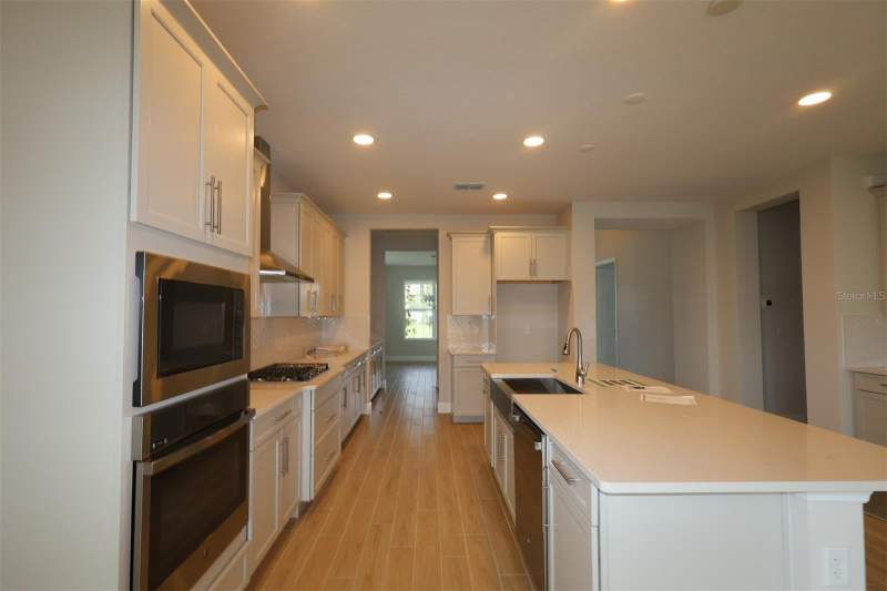 3 bedroom Single Family Residence at 3539 WOLVES CREEK PLACE, WILLOW RUN, APOPKA — photo 4