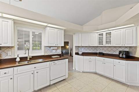 9419 New Orleans Drive, Weeki Wachee FL - photo 18 of 47