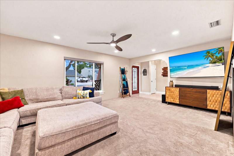 3 bedroom Single Family Residence at 8805 Kenwood Road, Bardmoor Golf View Estate 3rd Add, Seminole — photo 5