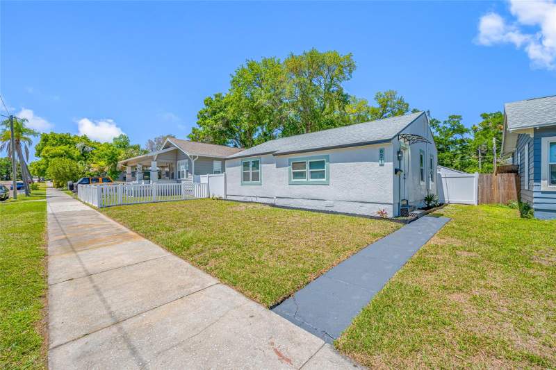 3 bedroom Single Family Residence at 821 19th Avenue, Glenwood Park, St Petersburg — photo 2