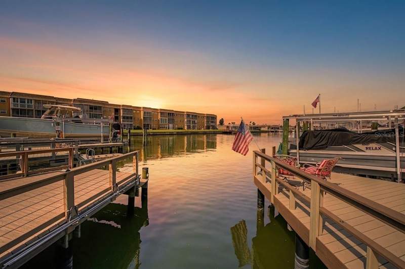 2 bedroom Condominium at 144 Boca Ciega Point Boulevard, Boca Ciega Point East, St Petersburg — photo 2