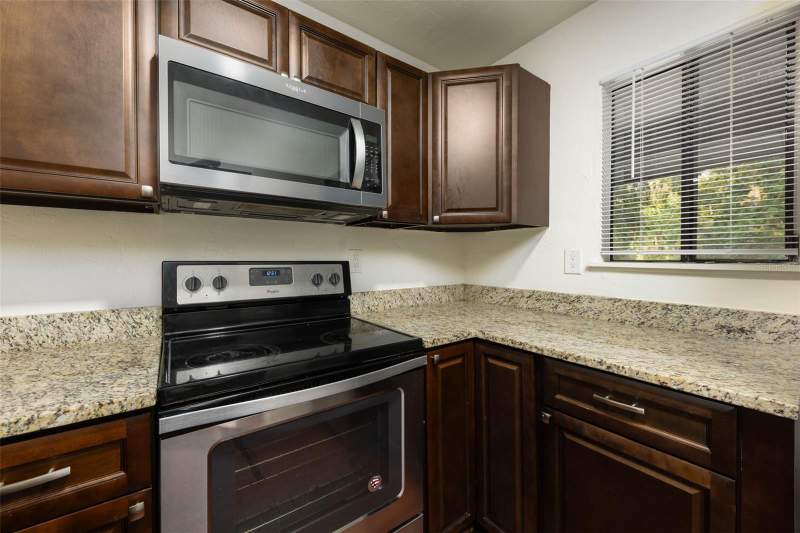 2 bedroom Condominium at 83 SE 16th Avenue #E202, Treehouse Village, Gainesville — photo 3