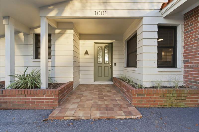 3 bedroom Single Family Residence at 1001 WILLOWBRANCH AVENUE, OAK LAKE ESTATES, CLEARWATER — photo 3