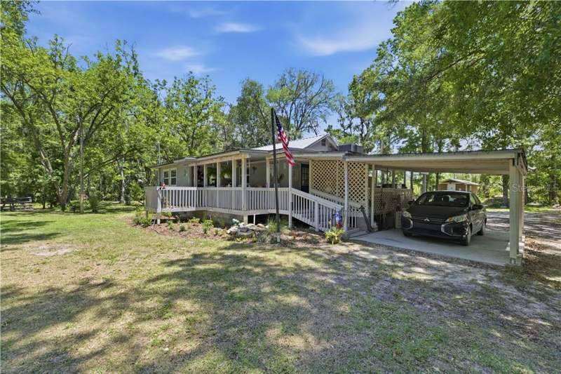 2 bedroom Single Family Residence at 17631 SE 37th Avenue, Inglis, Inglis — photo 2
