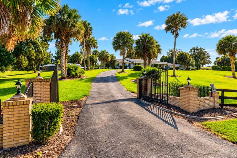5 bedroom Single Family Residence at 6994 NW Highway 320, McIntosh, Micanopy — photo 4