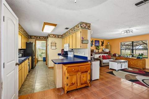 1521 Cre Road, Dover FL - photo 11 of 33