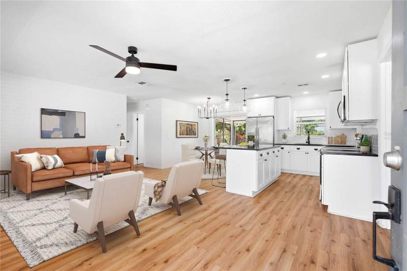 3 bedroom Single Family Residence at 5586 30th Avenue, Westgate Heights North, St Petersburg — photo 3