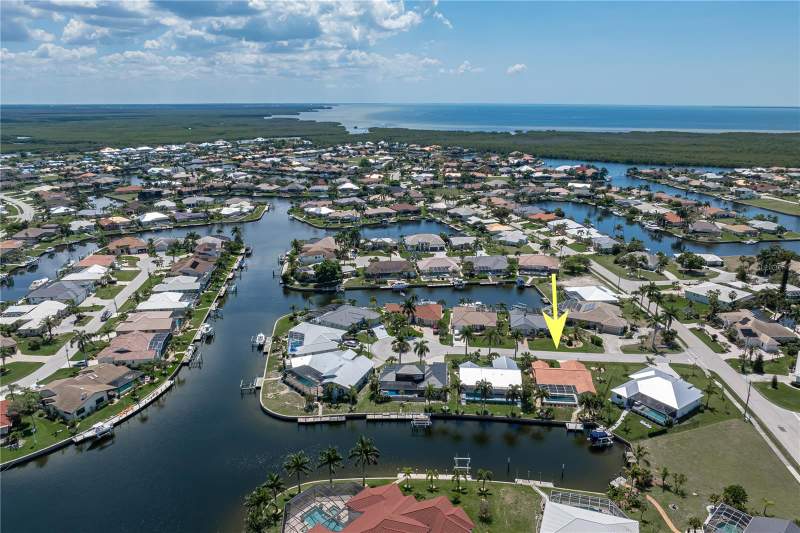 3 bedroom Single Family Residence at 1374 Willet Court, Punta Gorda Isles Sec 14, Punta Gorda — photo 4
